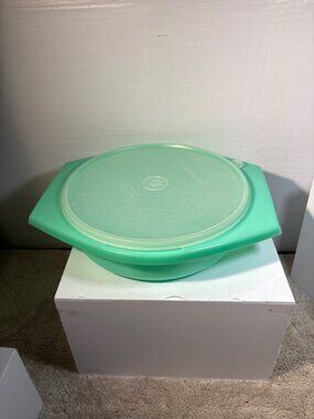 Vintage Tupperware Jadite Green Bowl With Lid No Grater 786-4 Round 9" USA